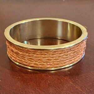 Authentic Y2K Woven Leather and Gold Banana Republic Bangle Bracelet